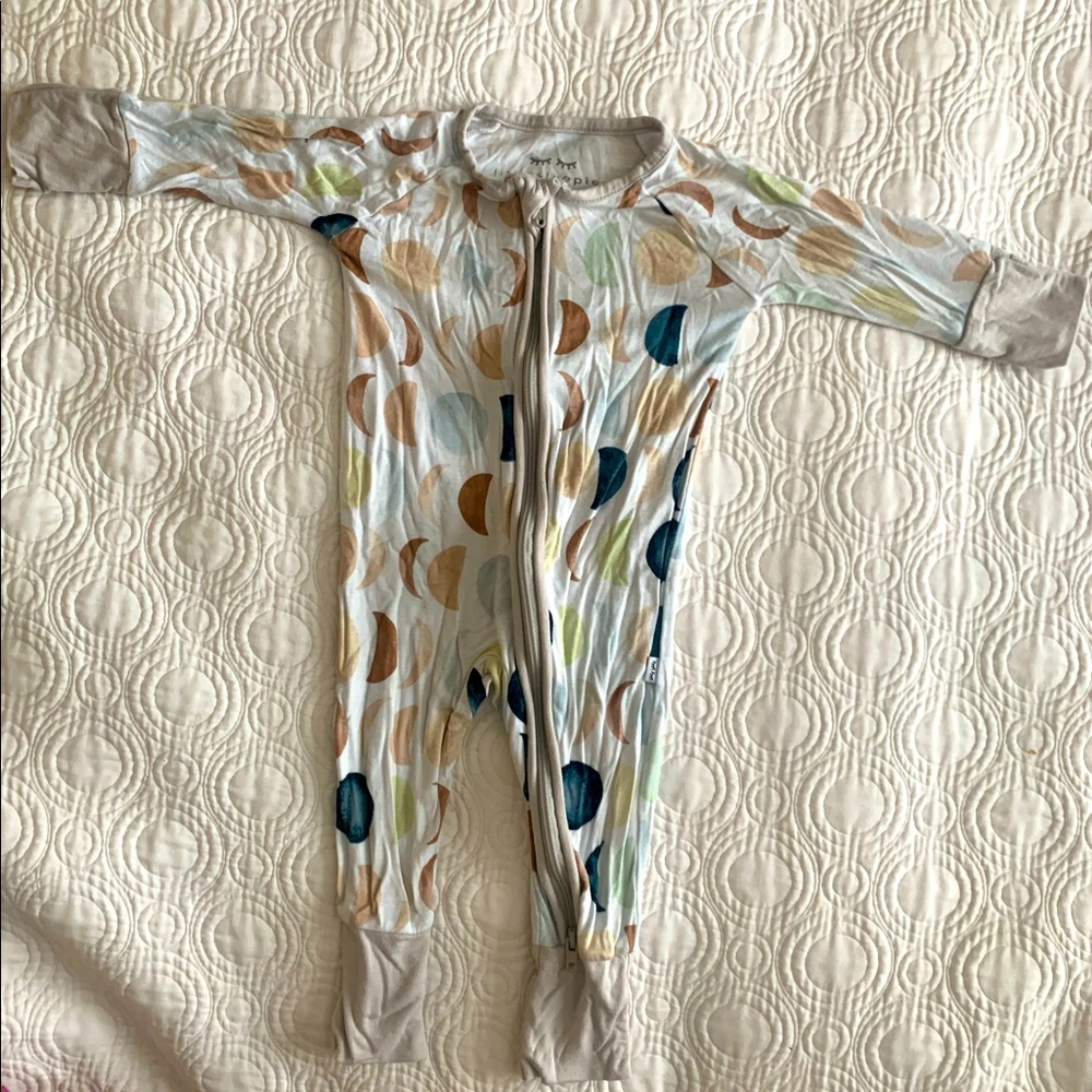 Little Sleepies Luna Zippies